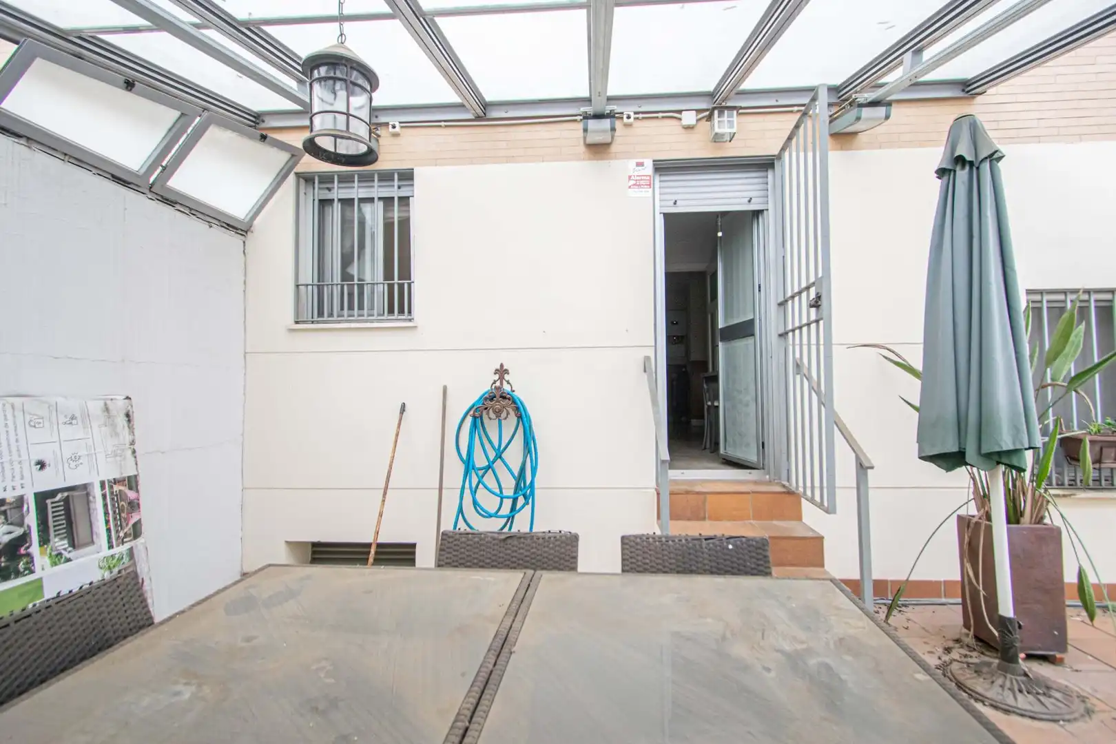 Exterior view of Detached homes for sale in Sevilla  with Air Conditioner, Heating and Private garden