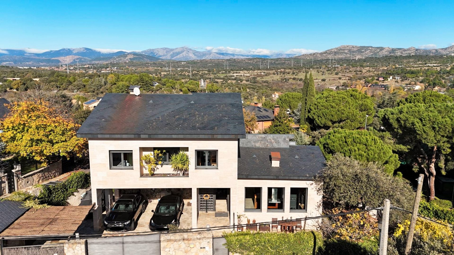 Exterior view of House or chalet for sale in Galapagar  with Air Conditioner, Heating and Private garden