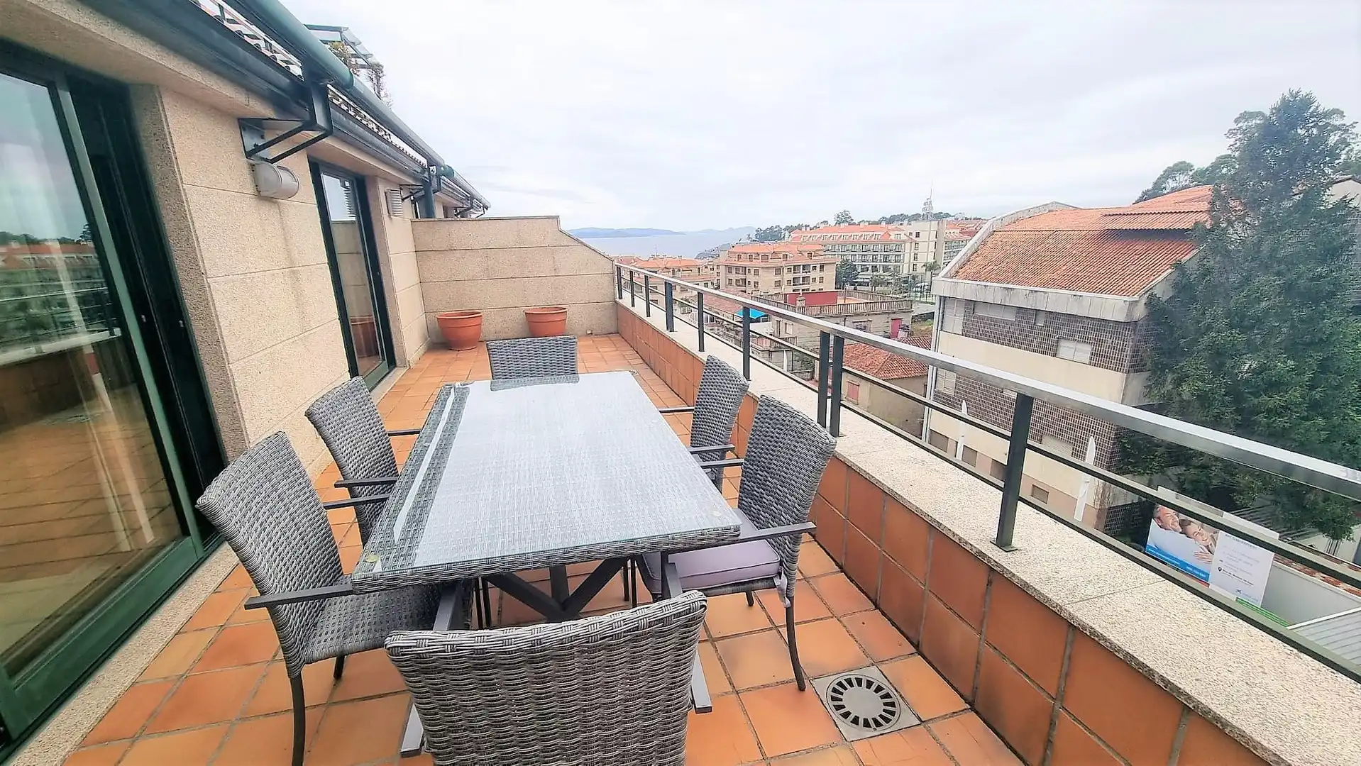 Terrassa de Àtic de lloguer en Sanxenxo amb Jardí privat, Terrassa i Piscina