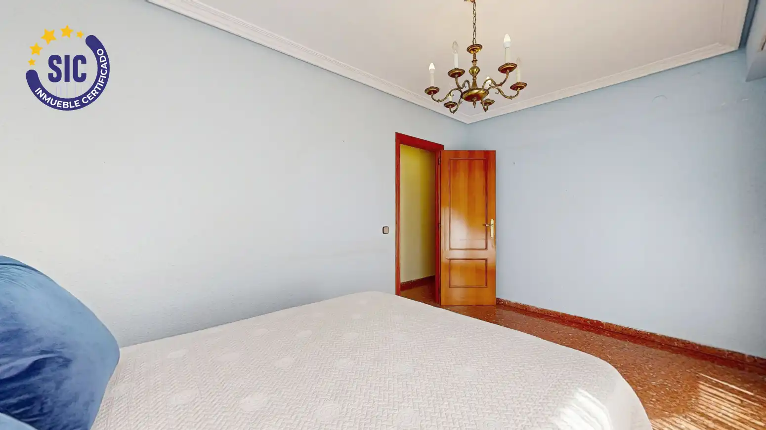 Bedroom of Flat for sale in Torrent  with Balcony