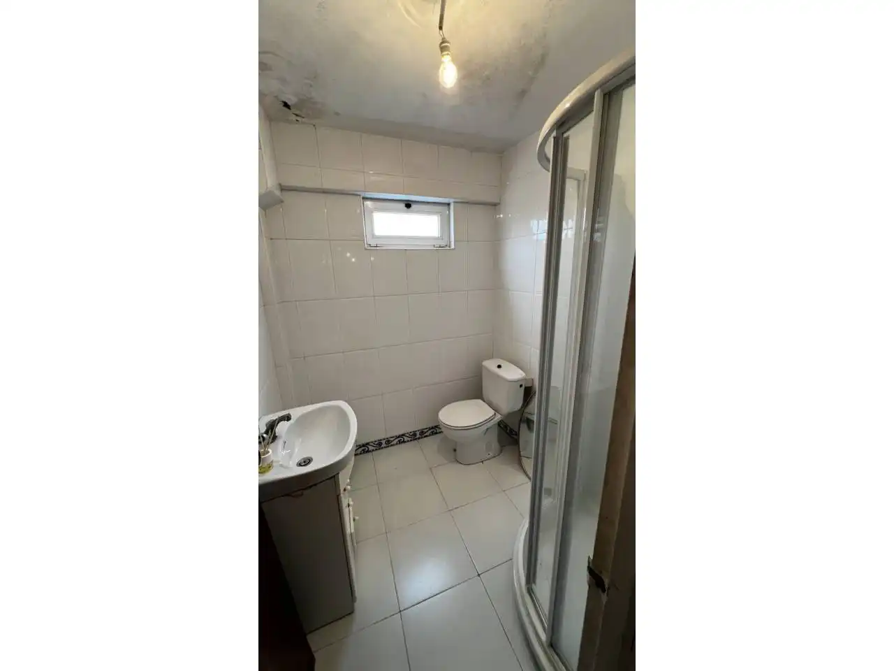 Bathroom of Flat for sale in Espinosa de los Monteros  with Furnished and Balcony