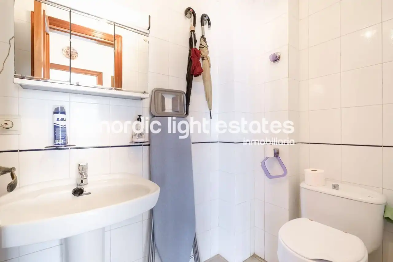 Badezimmer von Wohnung zum Verkauf in Nerja mit Terrasse, Schwimmbad und Möbliert