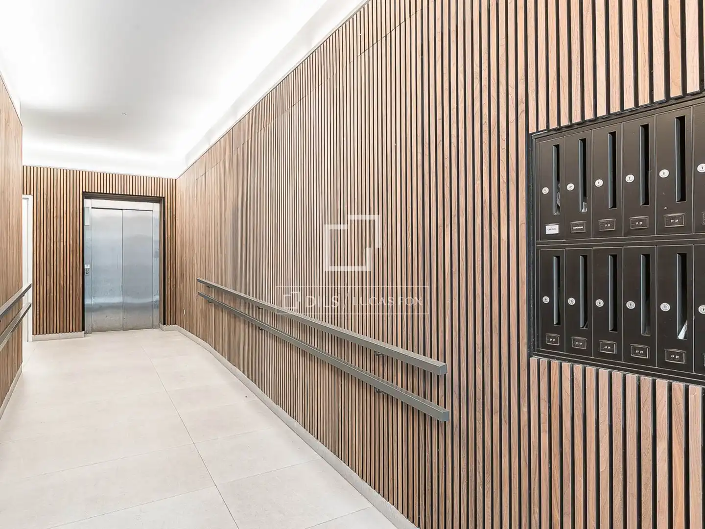 Piso en venta en Barcelona con Aire acondicionado, Terraza y Balcón