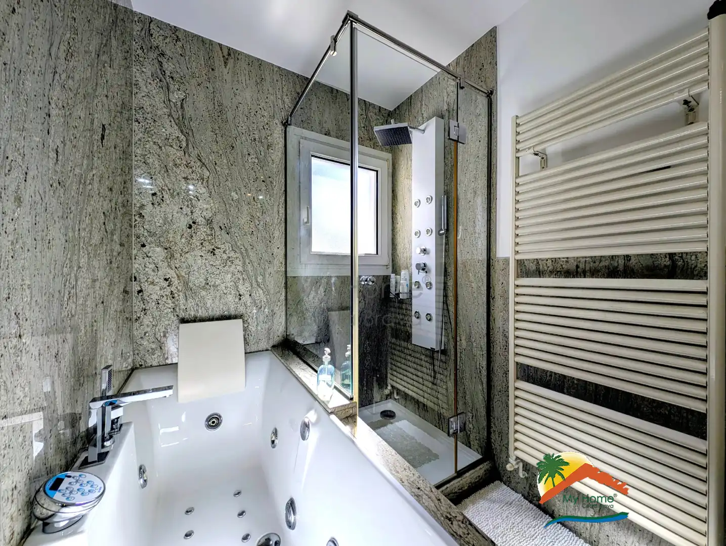 Baño de Casa o chalet en venta en Lloret de Mar con Aire acondicionado, Calefacción y Jardín privado