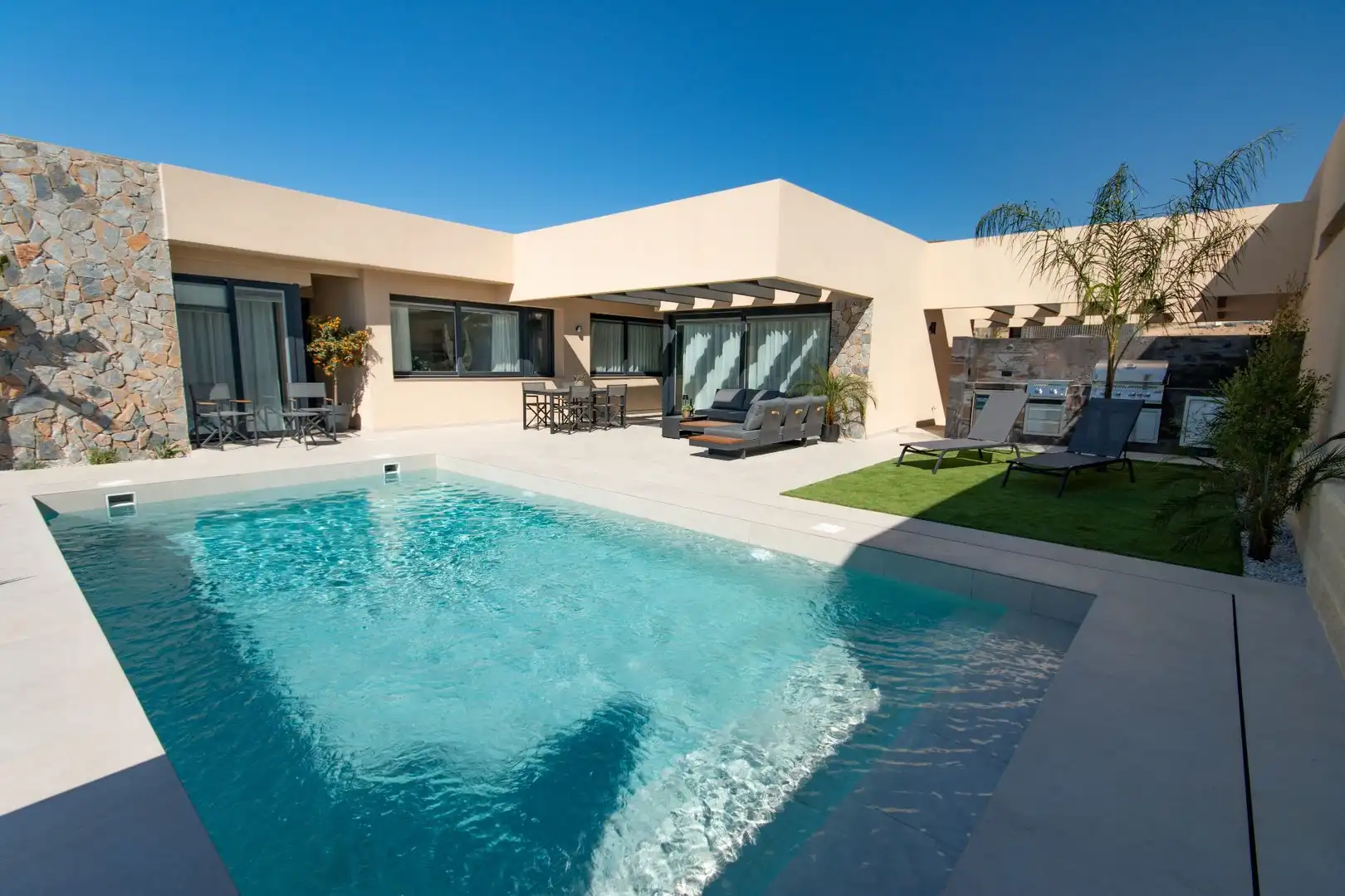 Chalet con piscina en venta en ESPAÑA, imagen 2