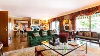 Living room of Flat for sale in La Moraleja  with Storage room
