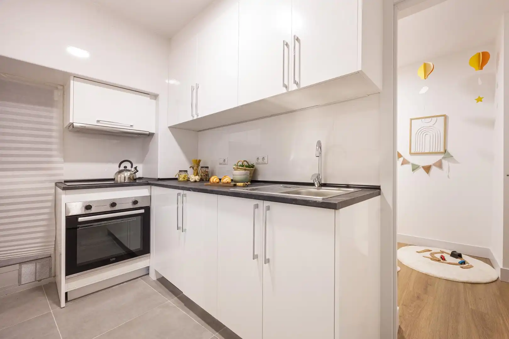 Kitchen of Flat for sale in Madrid