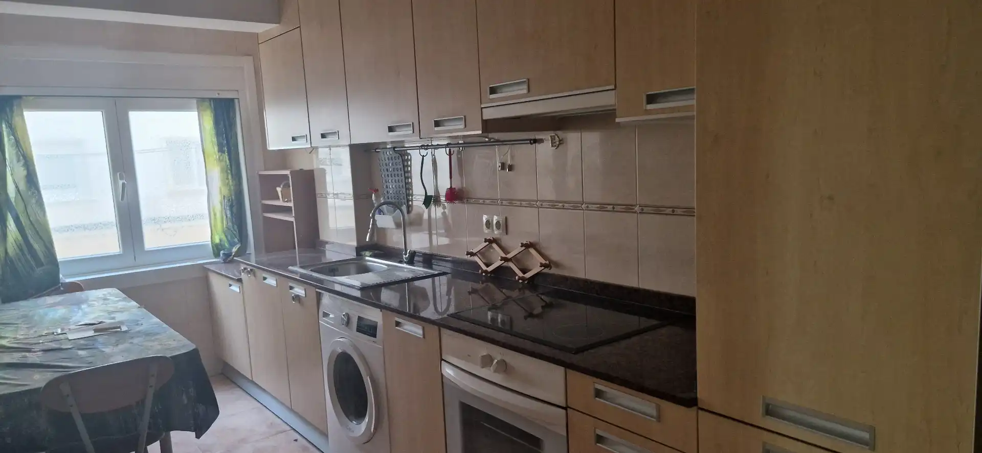 Cuina de Pis en venda en A Coruña Capital  amb Parquet, Forn i Rentadora