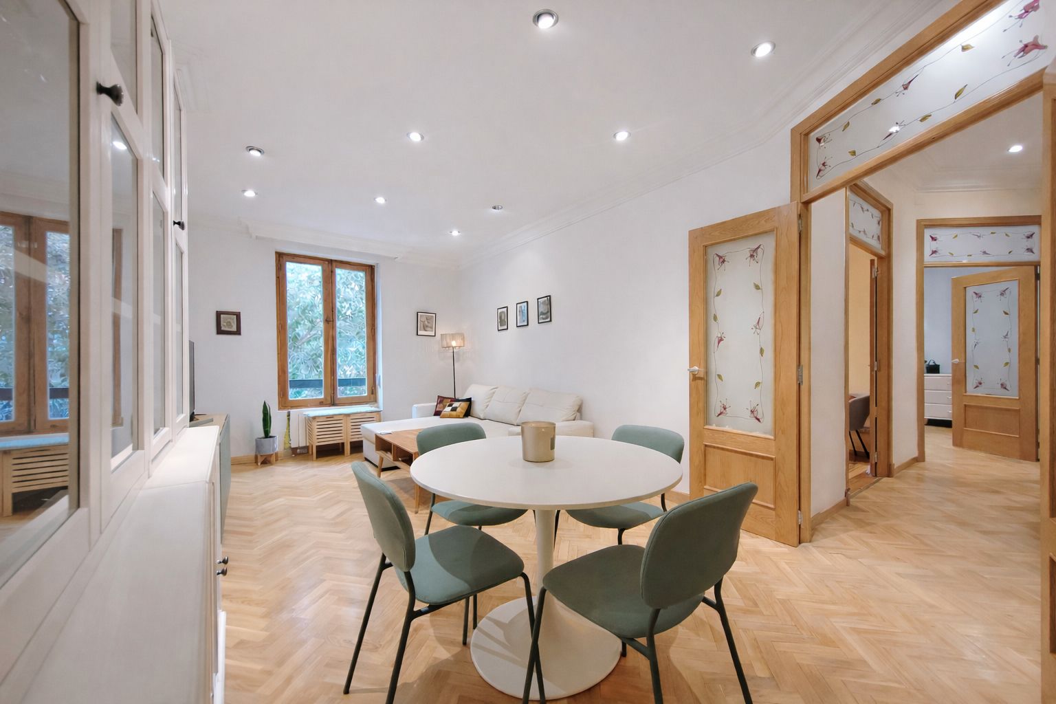 Menjador de Pis de lloguer en  Madrid Capital amb Aire condicionat, Calefacció i Parquet