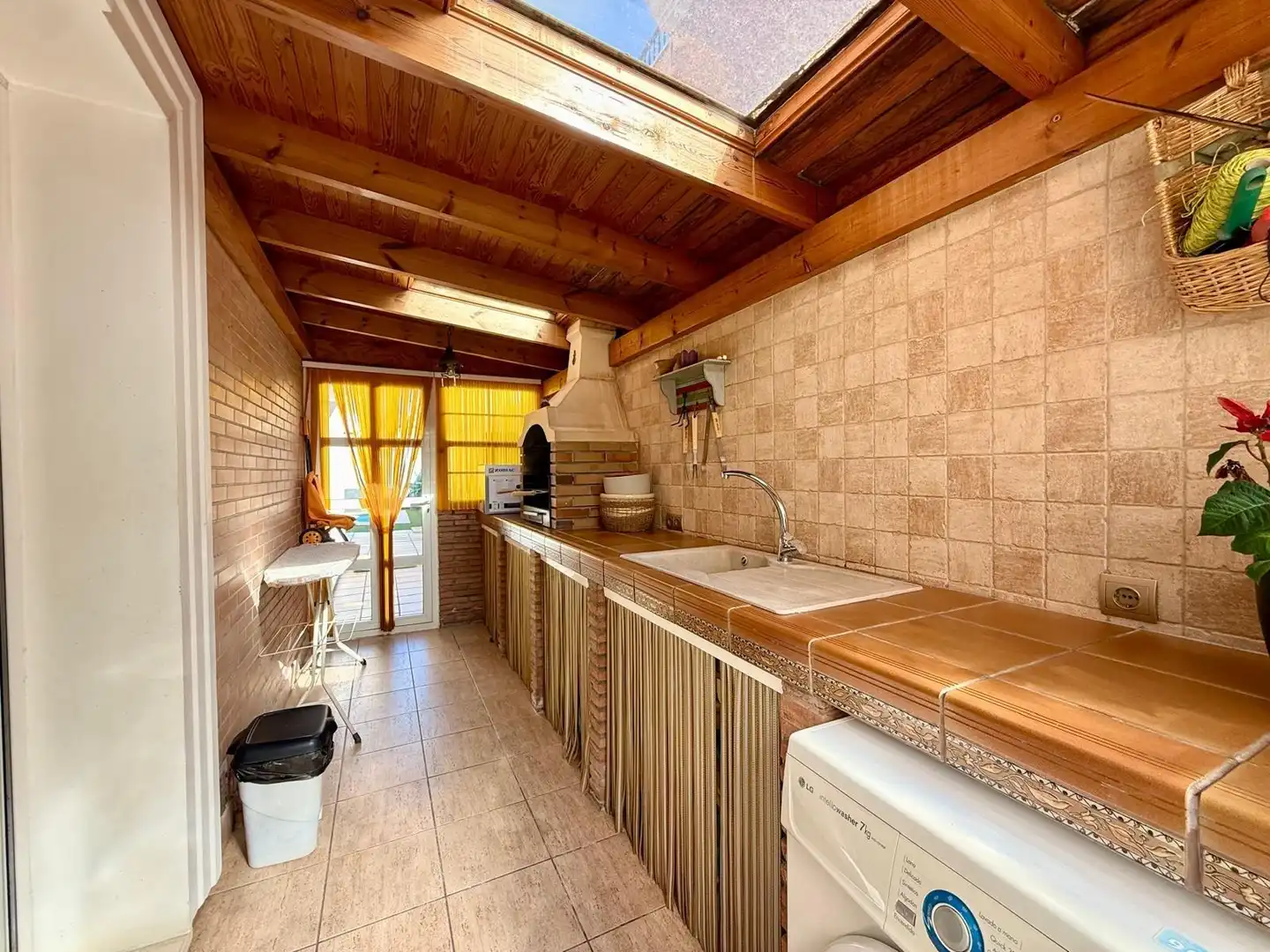 Cocina de Casa adosada en venta en Almería con Aire acondicionado, Jardín privado y Terraza