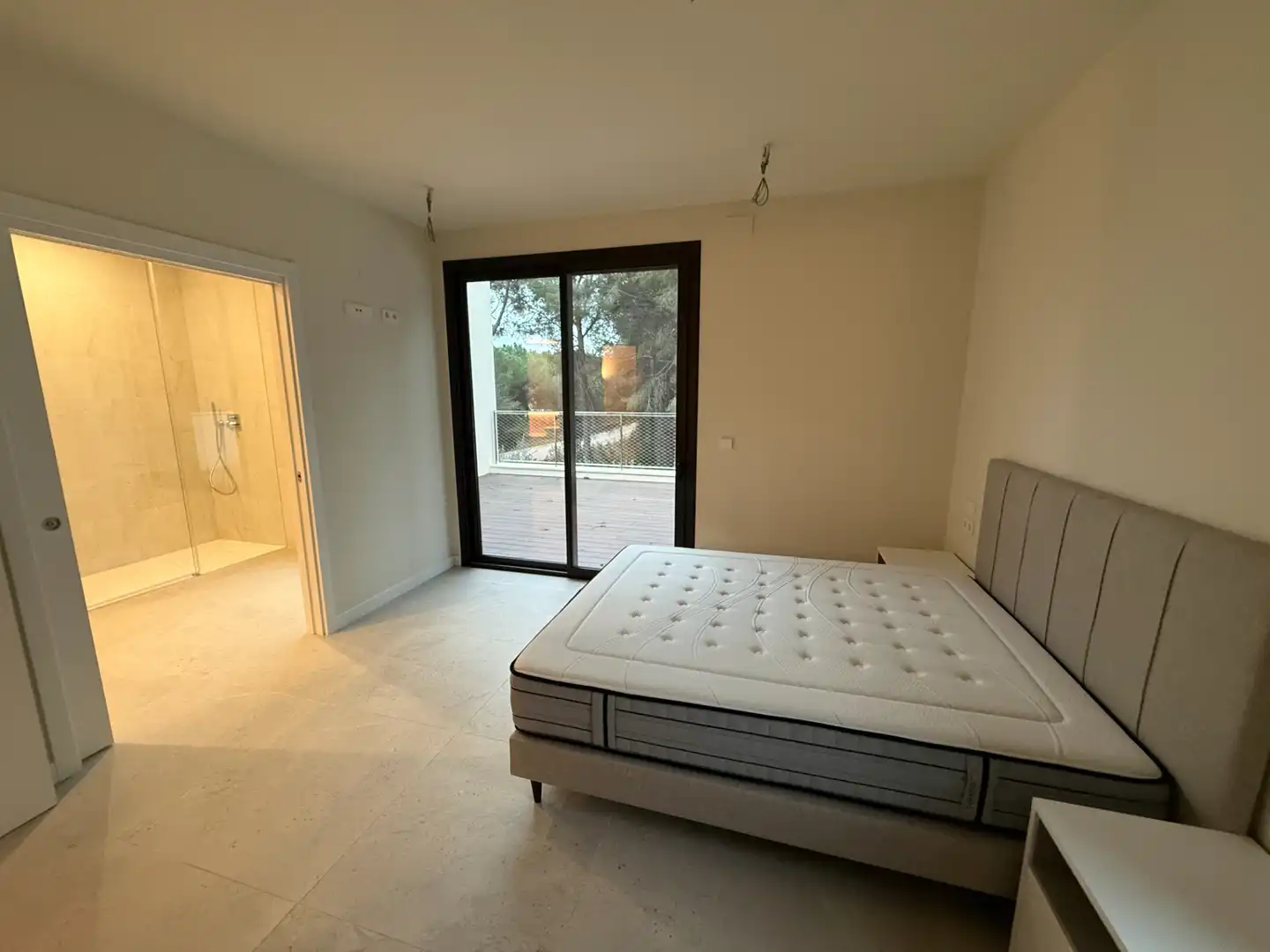 Dormitori de Casa adosada en venda en Salou amb Aire condicionat, Calefacció i Jardí privat