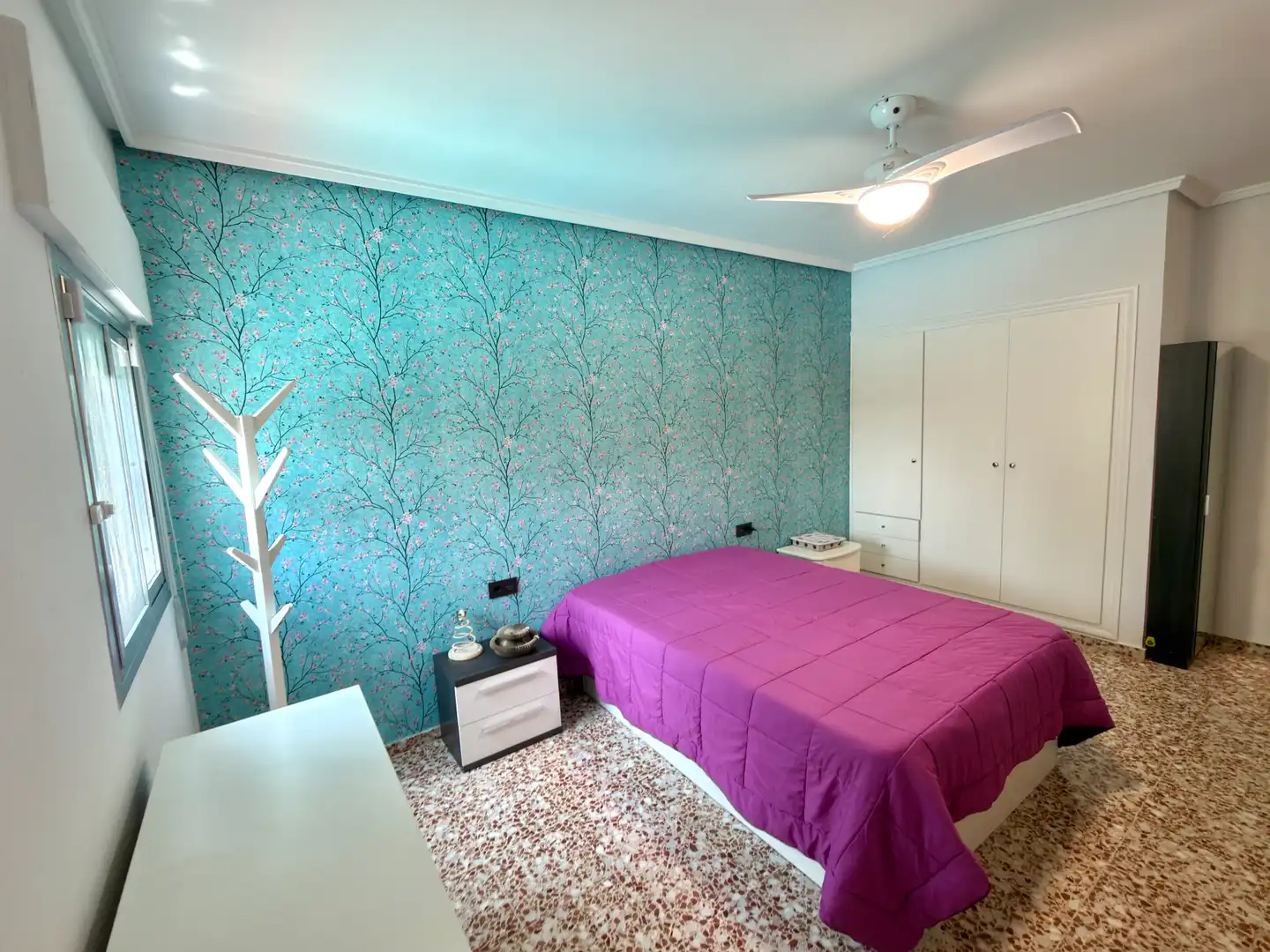 Dormitori de Casa o xalet en venda en Chiva amb Aire condicionat, Jardí privat i Terrassa