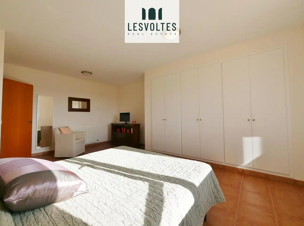 Schlafzimmer von Einfamilien-Reihenhaus zum Verkauf in Palafrugell mit Heizung, Privatgarten und Terrasse