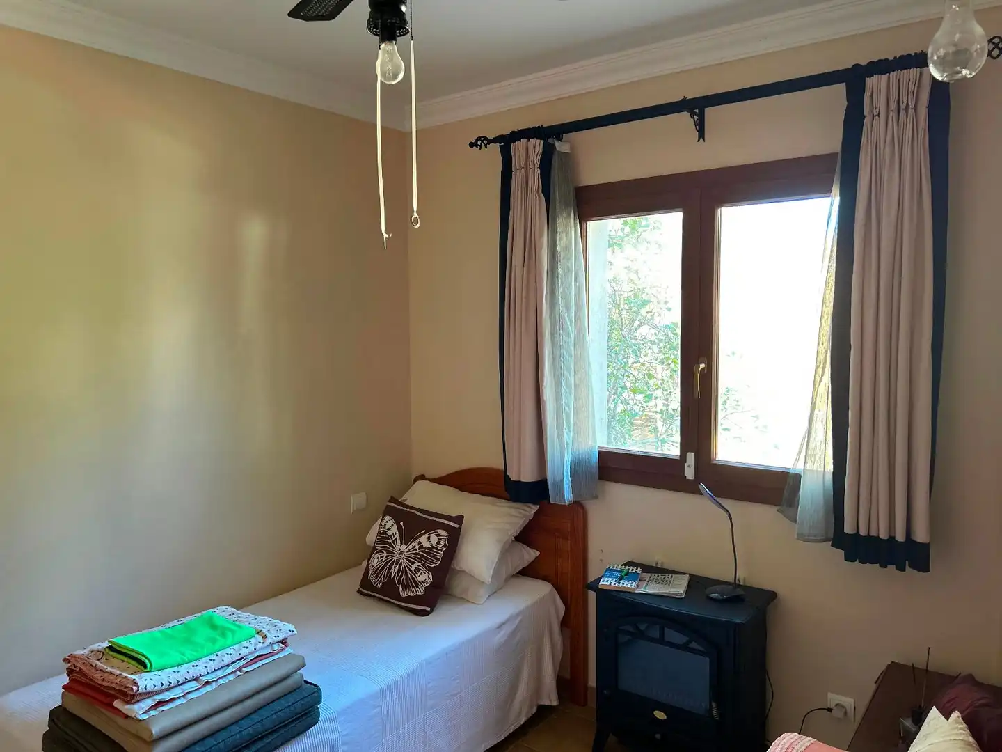 Schlafzimmer von Geschaftsraum zum Verkauf in Calvià mit Klimaanlage, Terrasse und Möbliert