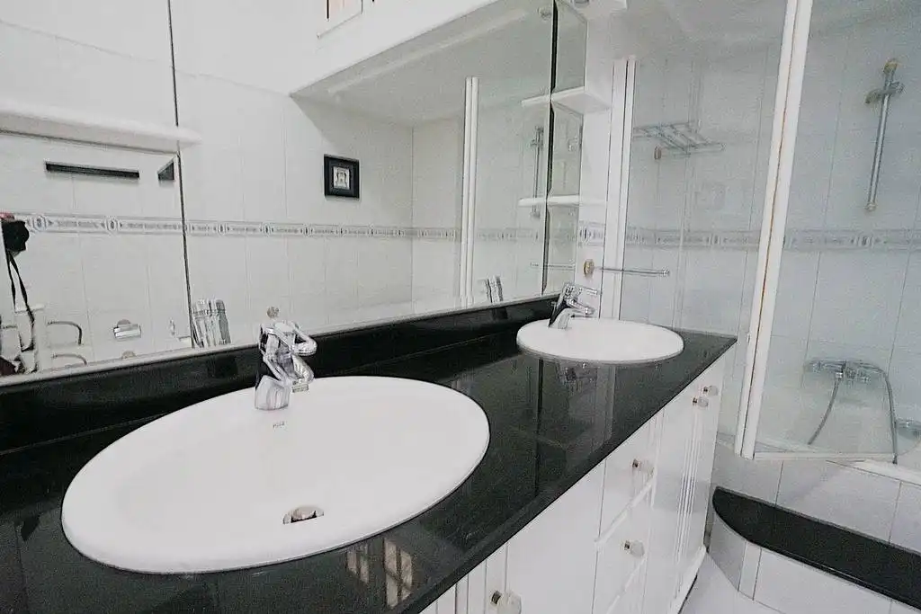 Baño de Piso de alquiler en Las Palmas de Gran Canaria con Aire acondicionado, Amueblado y Balcón