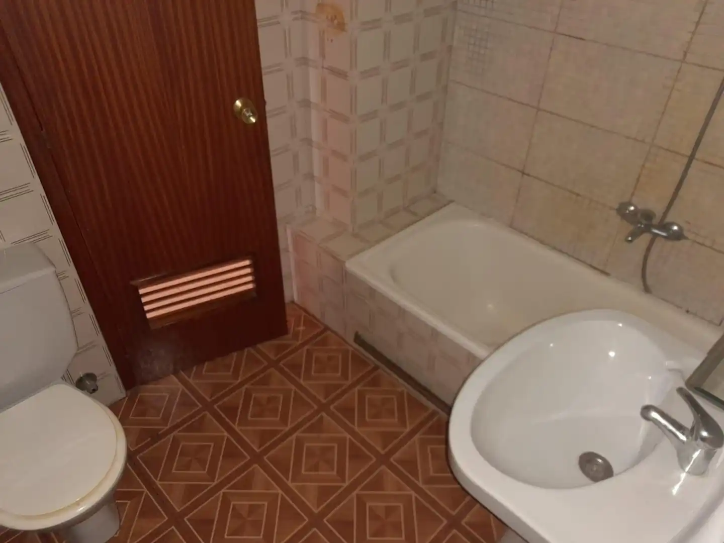 Bany de Pis en venda en Tarragona amb Calefacció, Jardí privat i Terrassa