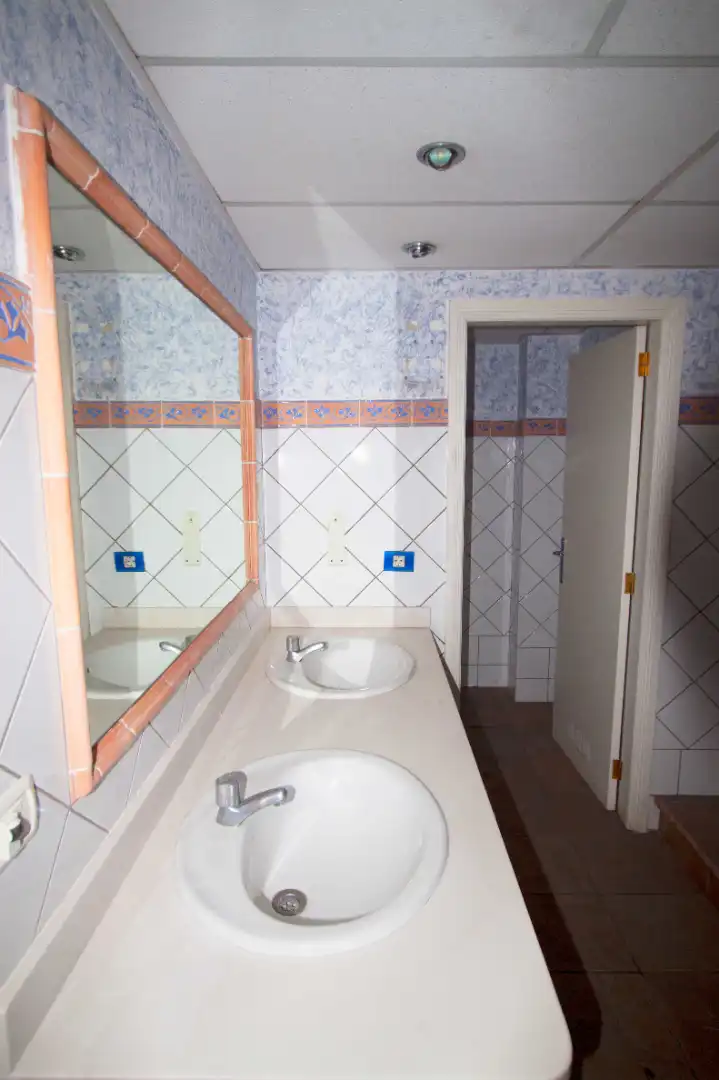 Office space with lift for sale in Avenida Juan XXIII, imagen 30