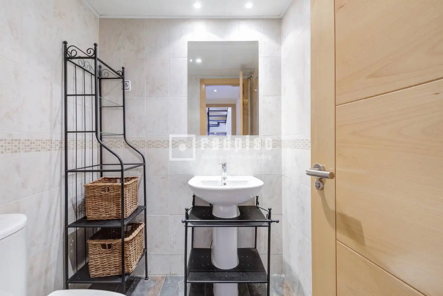 Bathroom of Duplexes for sale in Pozuelo de Alarcón  with Air Conditioner, Heating and Private garden