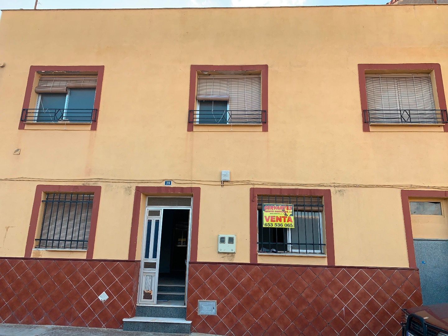 Exterior view of House or chalet for sale in Fuente el Fresno  with Terrace and Balcony