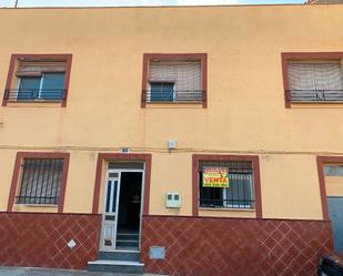 Vista exterior de Casa o xalet en venda en Fuente el Fresno amb Terrassa i Balcó
