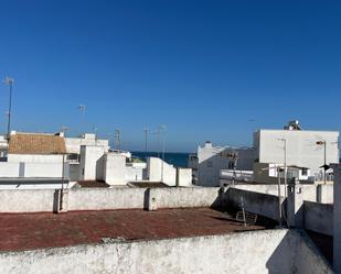 Vista exterior de Casa adosada en venda en Rota