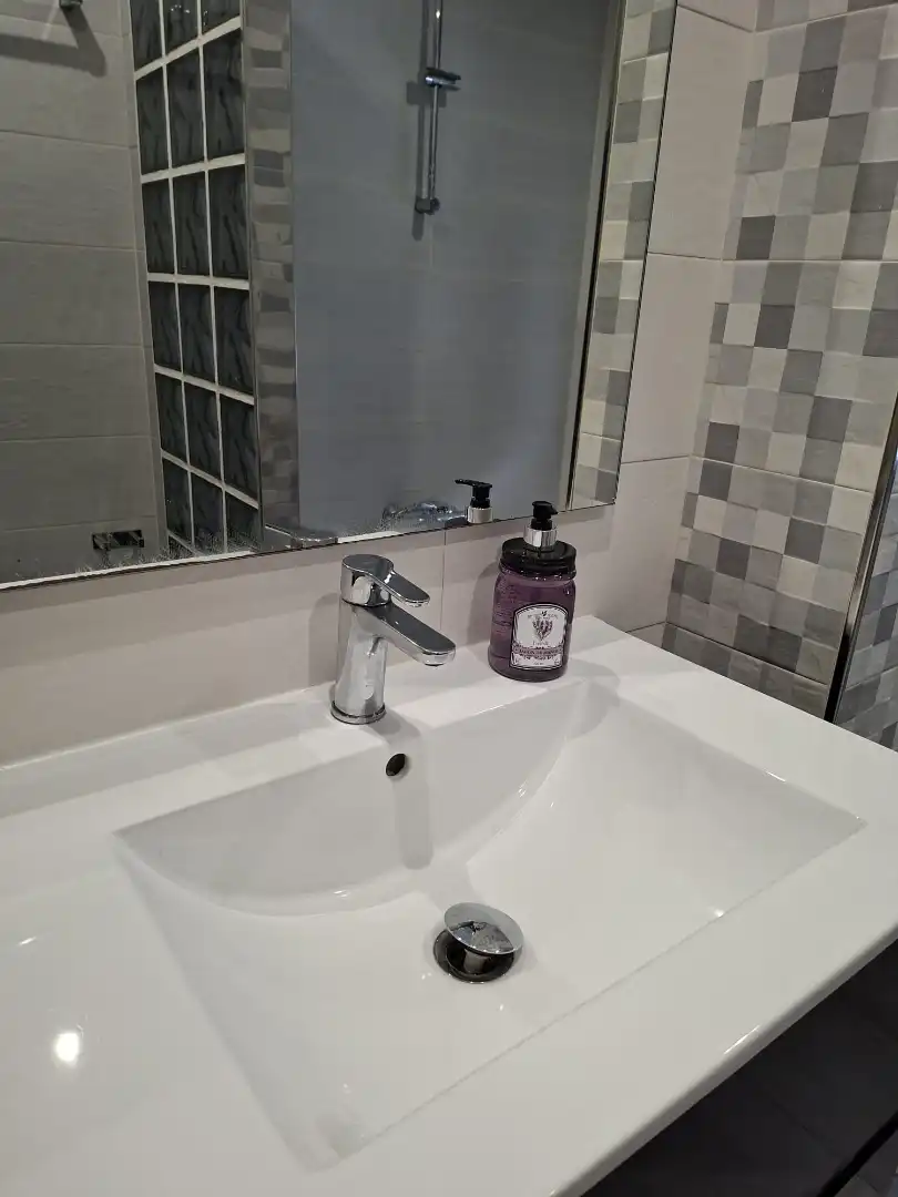 Badezimmer von Wohnung zur Miete in Castrillón mit Heizung, Terrasse und Möbliert