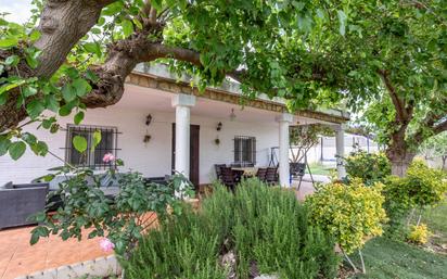 Jardí de Casa o xalet en venda en Fuentes de Ebro amb Jardí privat, Terrassa i Traster