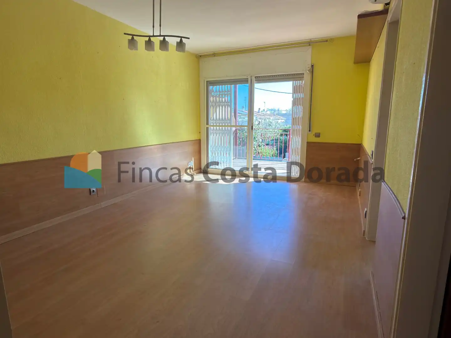 Living room of Flat for sale in Cubelles  with Terrace, Storage room and Balcony