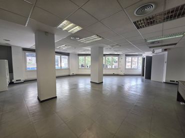 Oficina en venda a Paseo Pere III