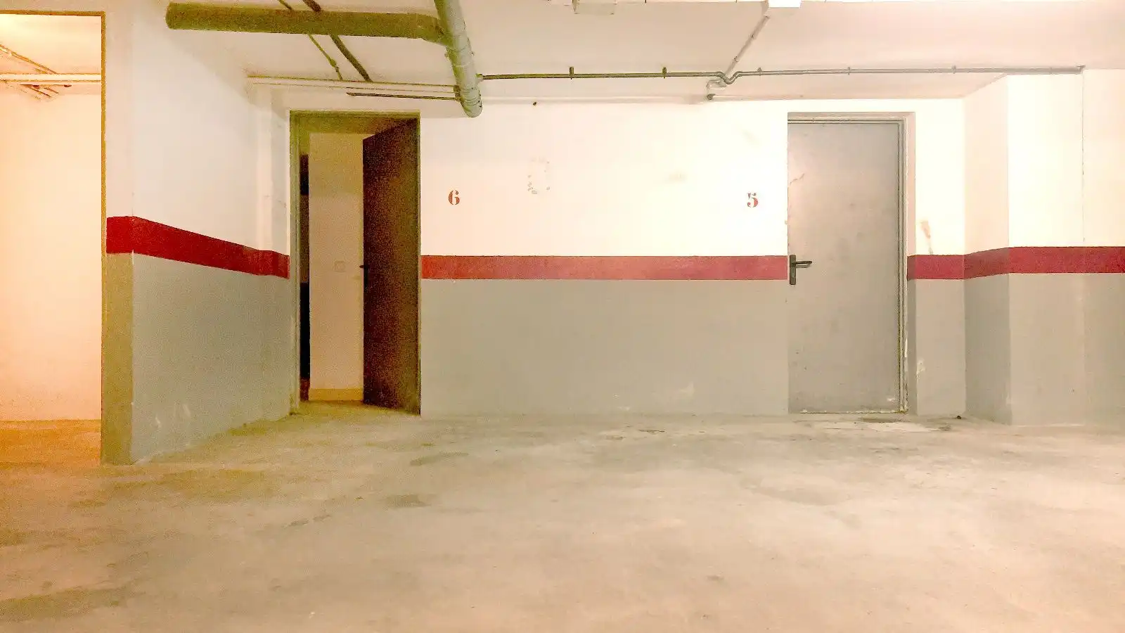 Parkplatz von Geschaftsraum zum Verkauf in Pollença mit Klimaanlage und Terrasse