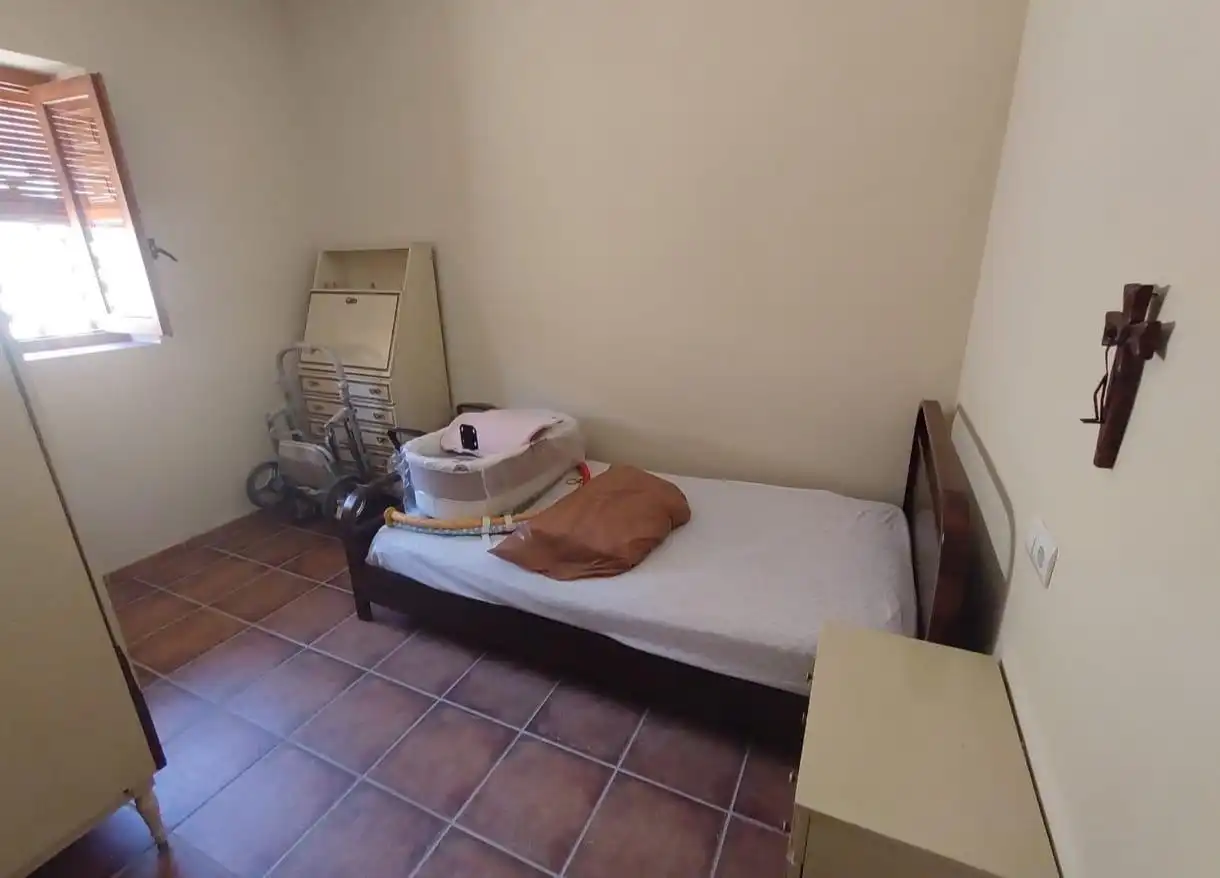 Dormitori de Casa adosada en venda en Jayena amb Traster, Moblat i Balcó