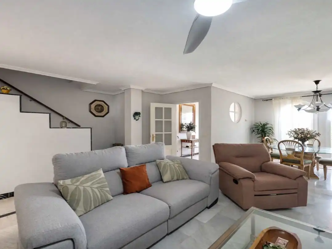 Sala d'estar de Dúplex en venda en Barrio Bajo