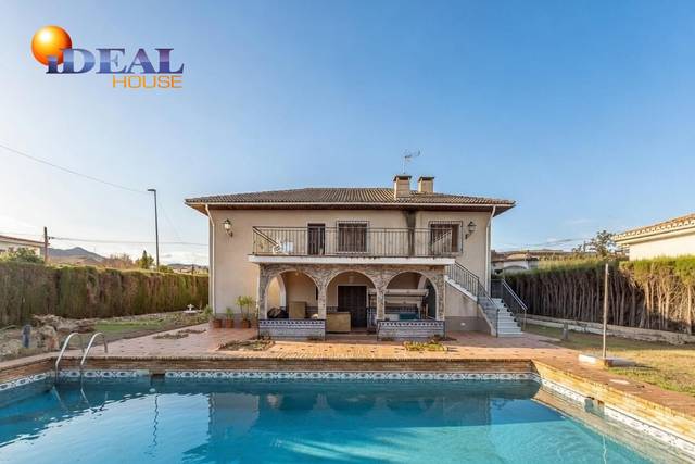 Casa-chalet en Venta en Gójar
