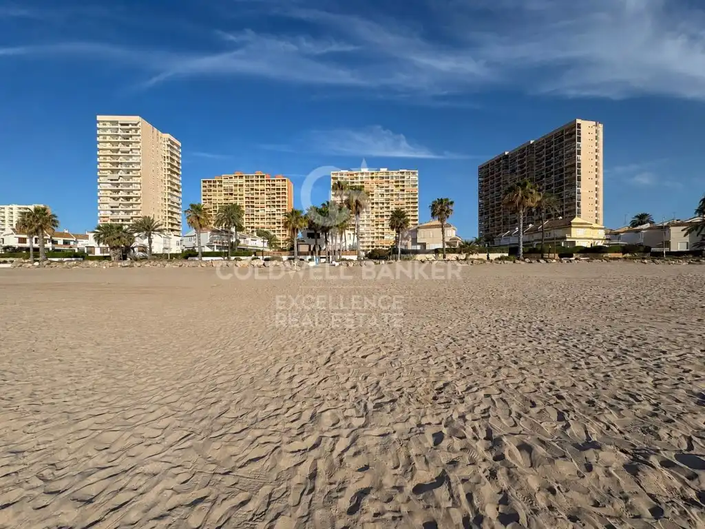 Vista exterior de Planta baja en venta en El Puig de Santa Maria con Jardín privado, Piscina y Horno