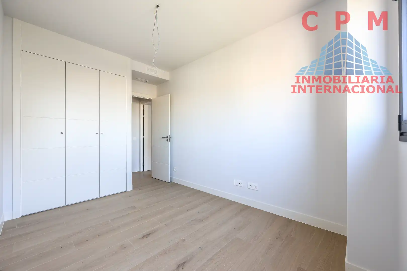 Bedroom of Flat for rent in Pozuelo de Alarcón  with Air Conditioner, Heating and Parquet flooring