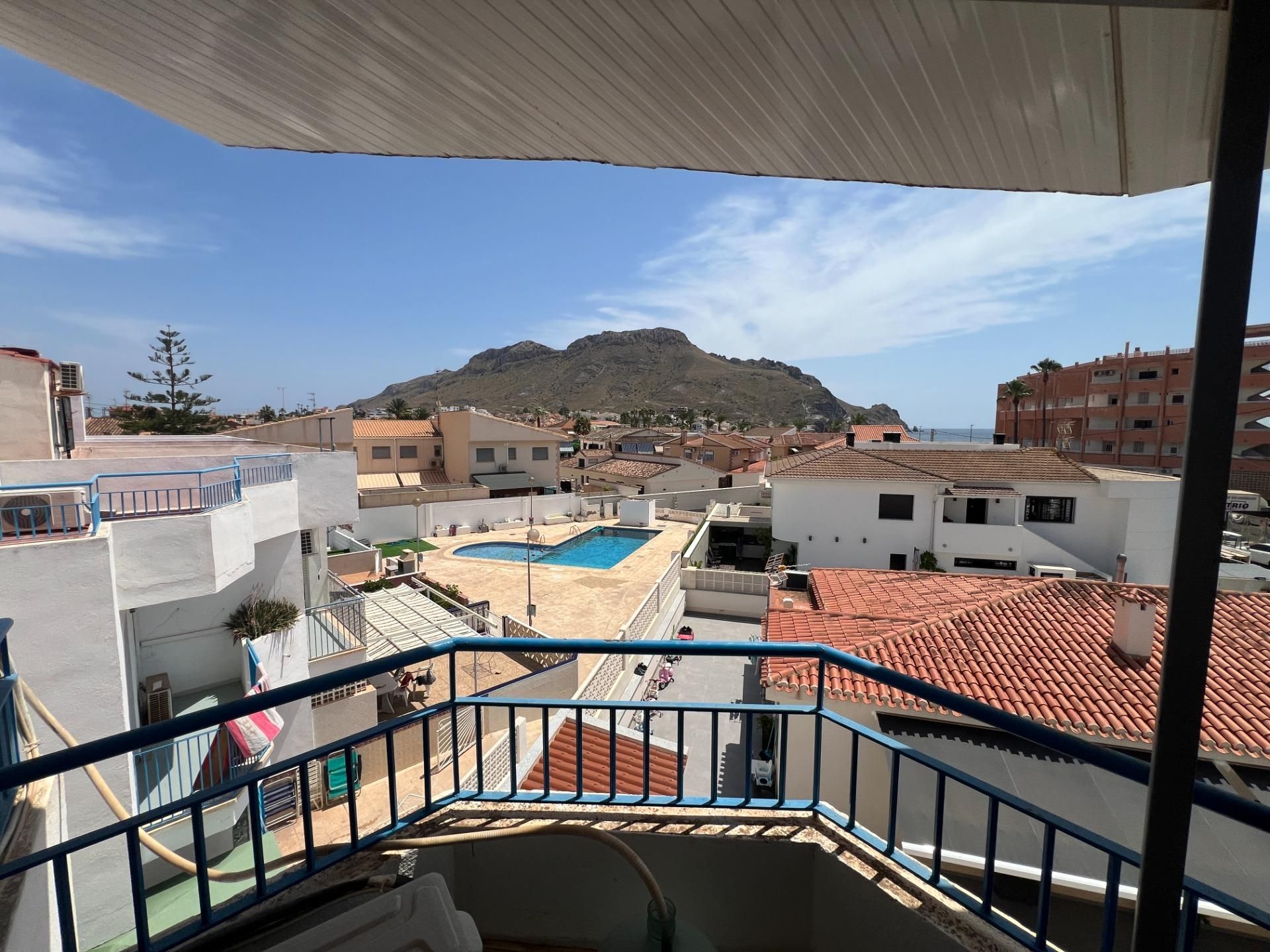 Vista exterior de Casa o xalet en venda en Águilas amb Piscina comunitària
