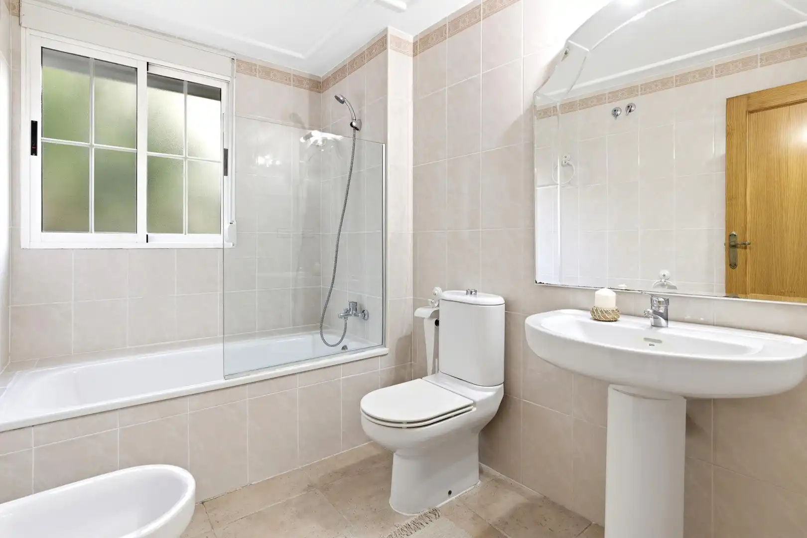 Baño de Casa adosada en venta en Xàtiva con Aire acondicionado, Terraza y Trastero