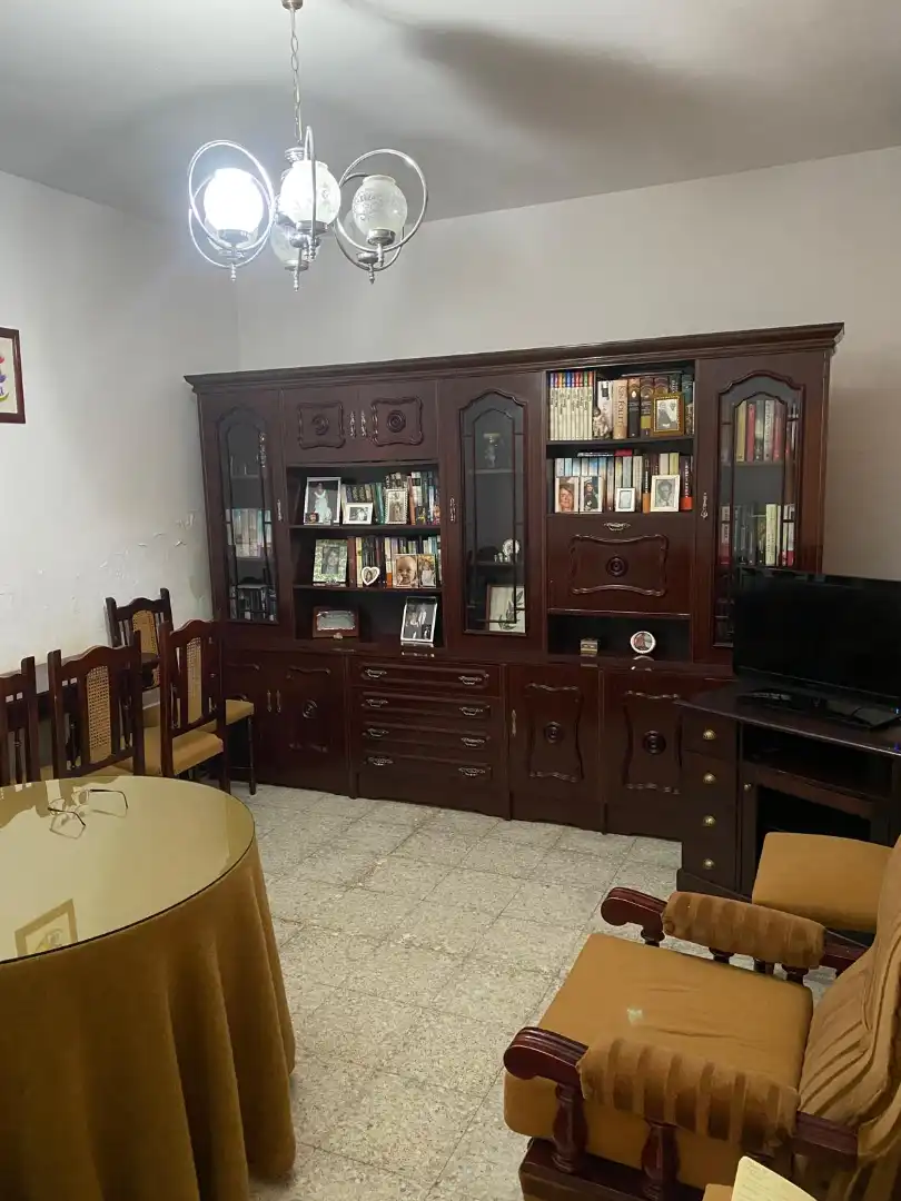 Sala d'estar de Casa o xalet en venda en Jaén amb Terrassa, Moblat i Balcó