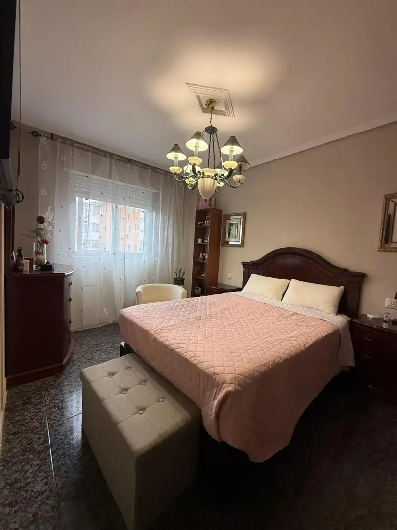 Bedroom of Flat for sale in Teis