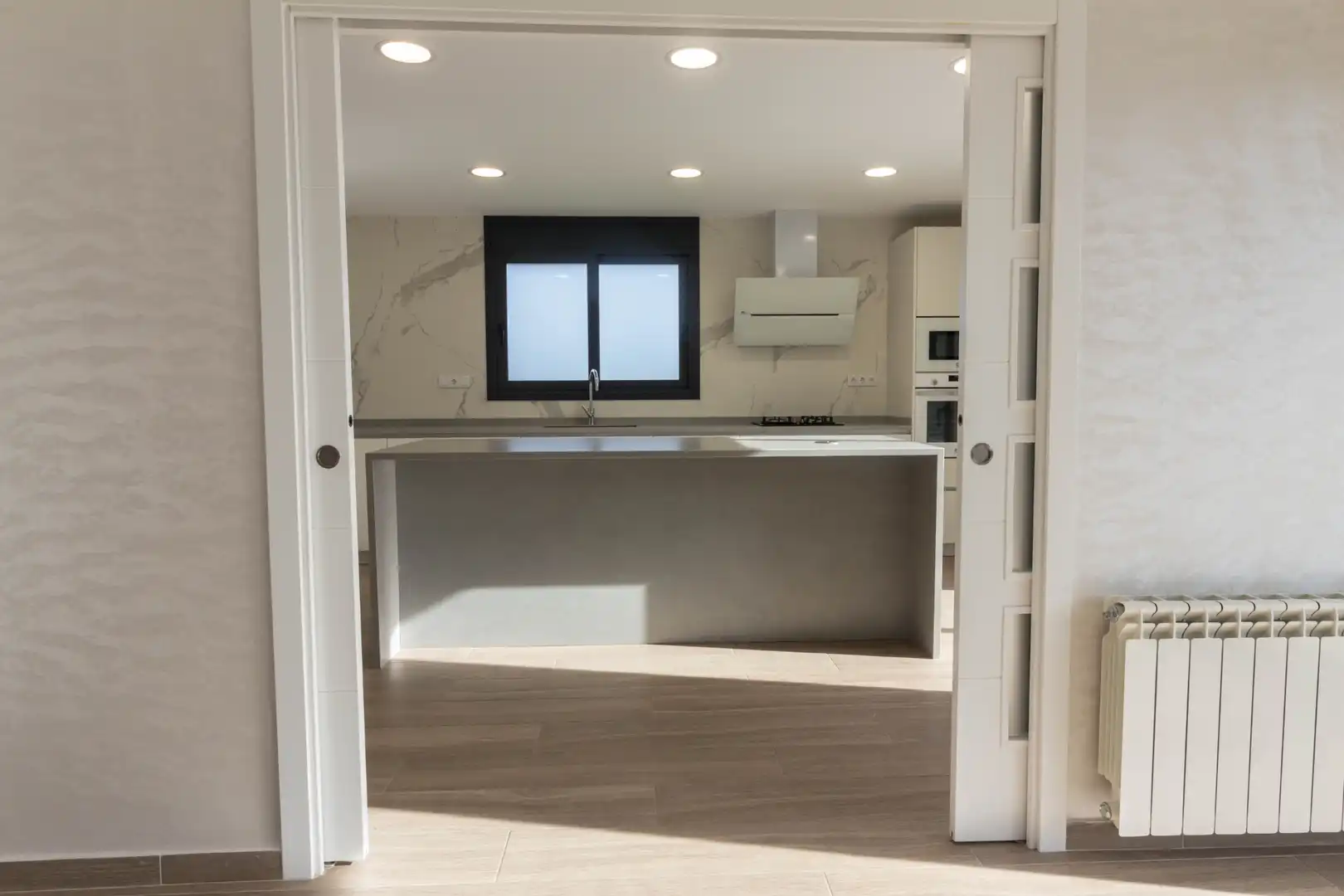 Cocina de Casa o chalet en venta en Alcover con Aire acondicionado, Calefacción y Jardín privado