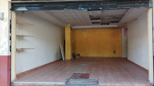 Local comercial en Alquiler en Carrer Rabosar, 9 en Parc Central