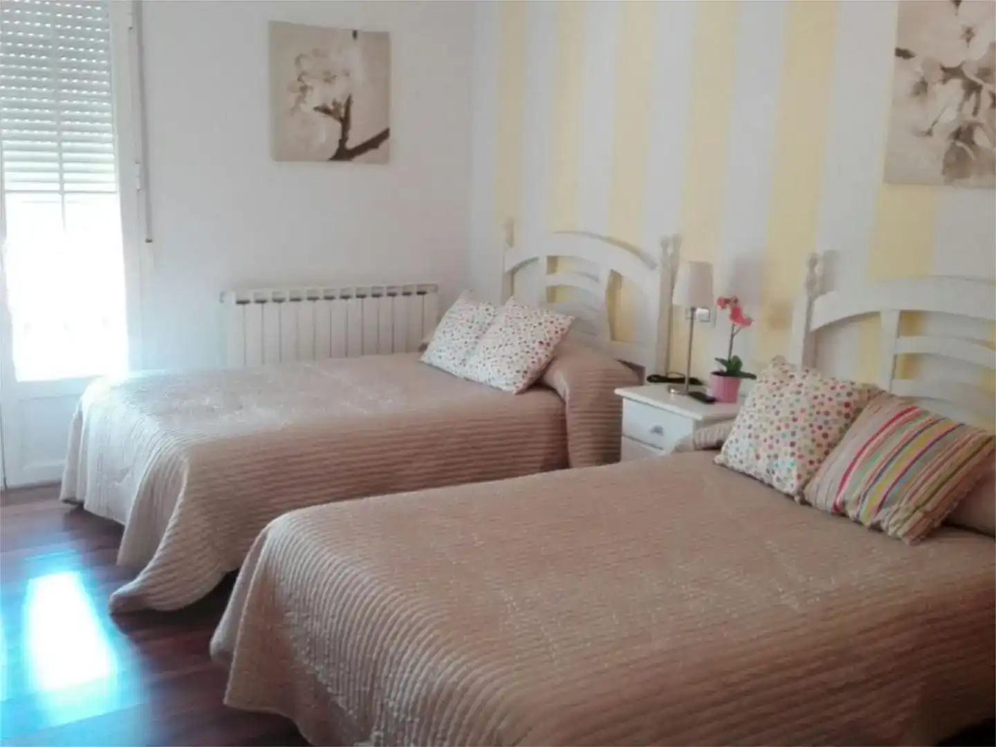 Schlafzimmer von Wohnung zur Miete in Carboneras de Guadazaón mit Parkett, Abstellraum und Möbliert
