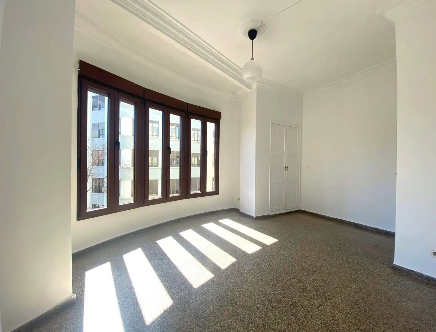 Exterior view of Flat for rent in Valencia