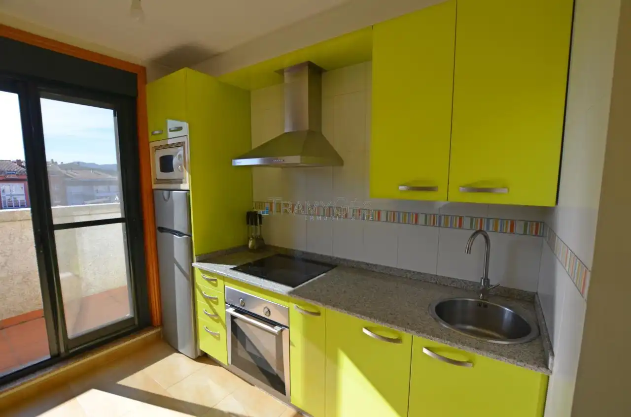 Cocina de Ático en venta en O Rosal   con Calefacción, Terraza y Trastero