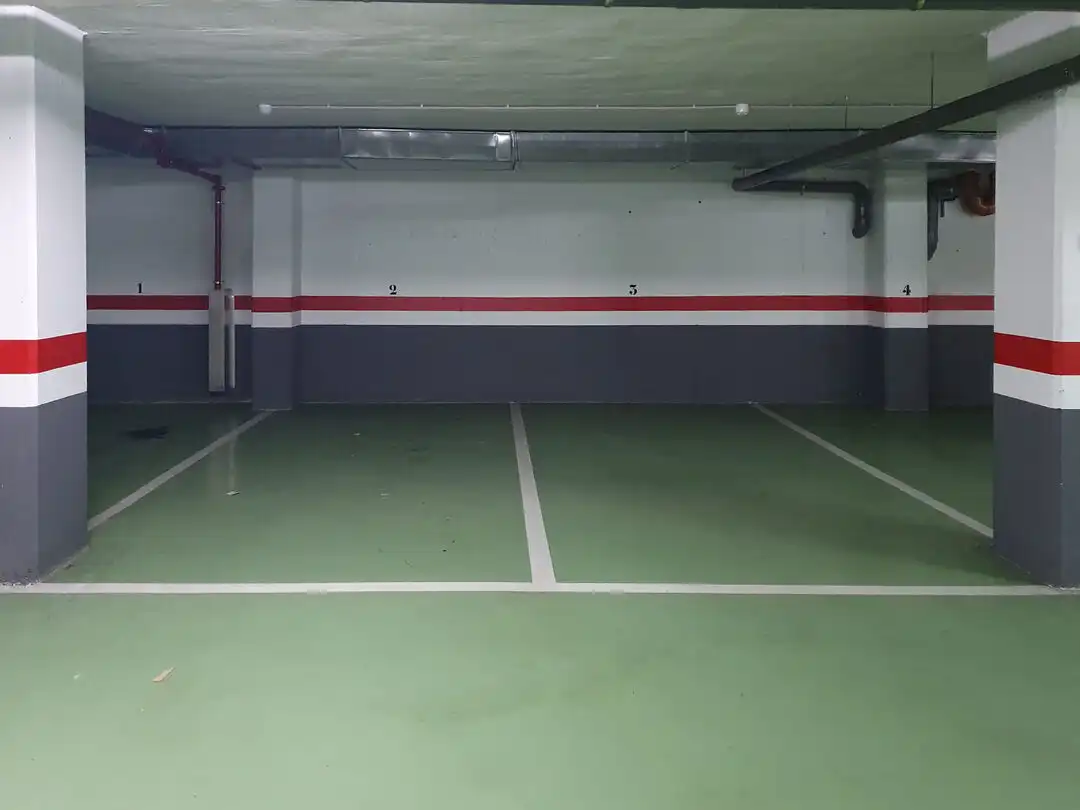Parkplatz von Wohnung zur Miete in Malpica de Bergantiños mit Heizung, Möbliert und Balkon
