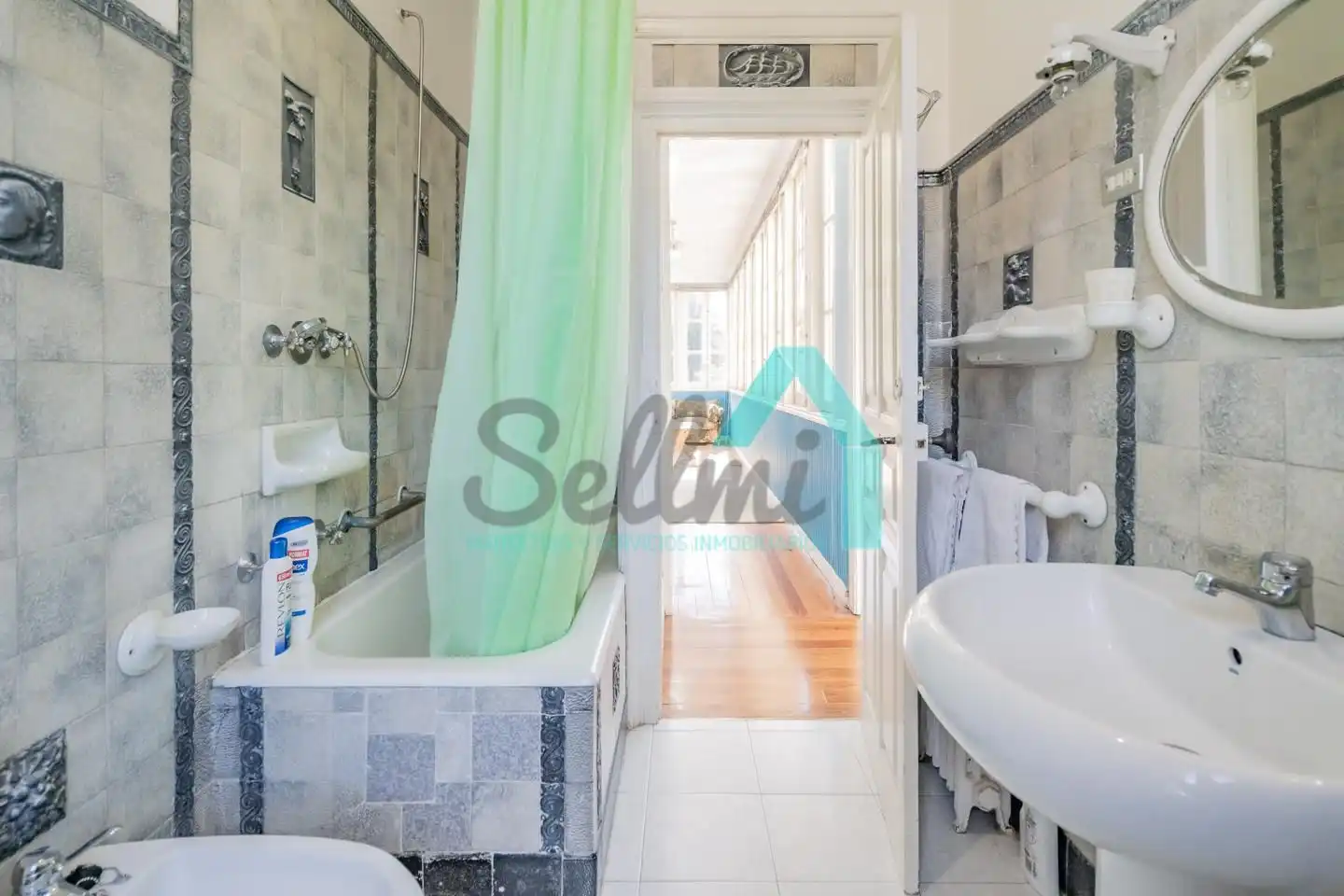 Bathroom of Houses for sale in Pravia  with Heating, Private garden and Parquet flooring