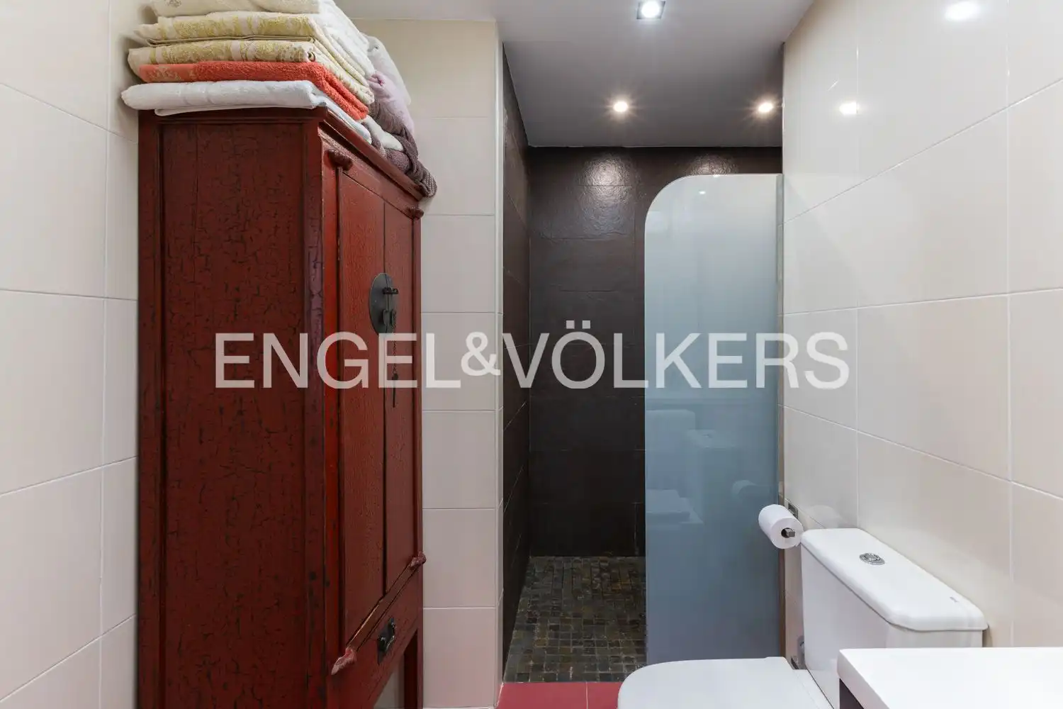 Baño de Ático en venta en Valencia con Aire acondicionado, Calefacción y Jardín privado