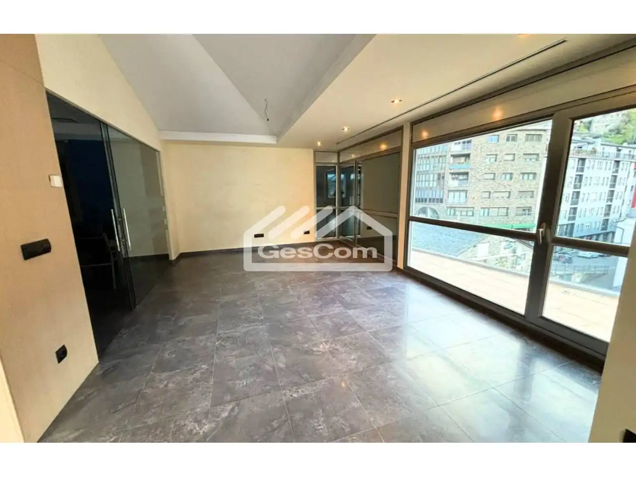 Ático en venta en Escaldes – Engordany con Aire acondicionado, Calefacción y Terraza