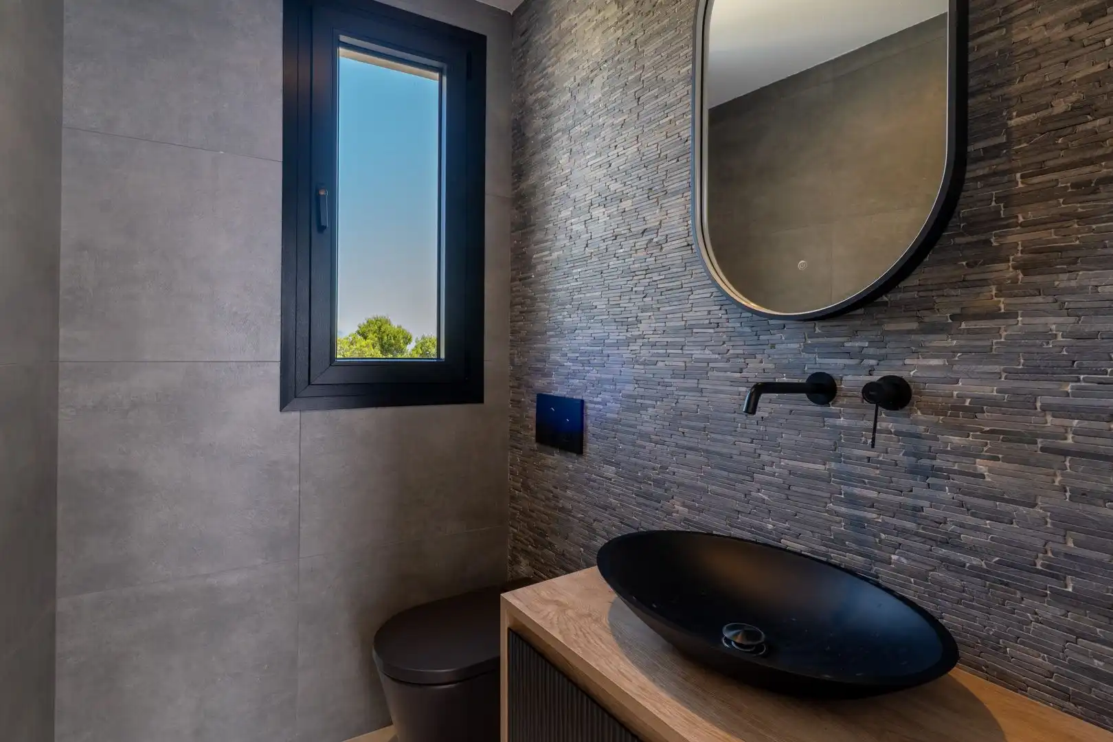Badezimmer von Haus oder Chalet zum Verkauf in Moraira mit Klimaanlage, Privatgarten und Terrasse