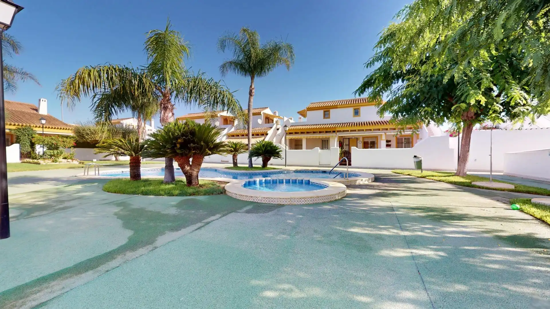 Vista exterior de Casa o chalet en venta en Pilar de la Horadada con Aire acondicionado, Terraza y Trastero